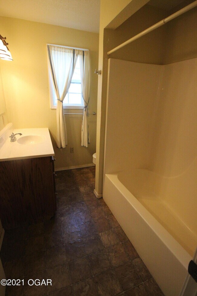 Building Photo - 506 S Jefferson St