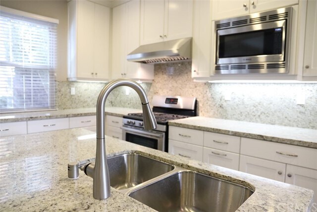 Building Photo - 112 Firefly