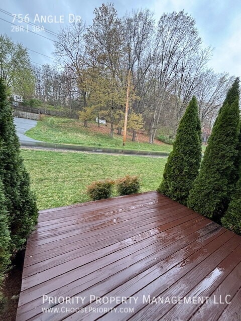 Building Photo - 756 Angle Dr