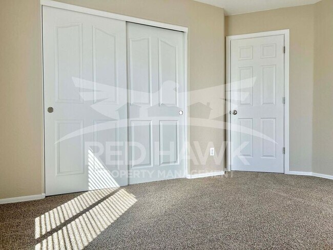 Building Photo - 1963 S Starling Dr