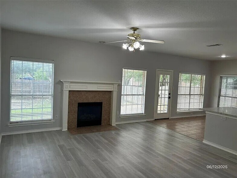 Building Photo - 5200 St Croix Ln