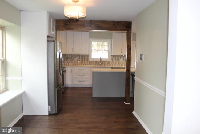 Building Photo - 252 Marble Ct