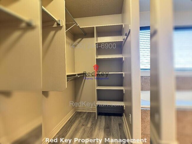 Building Photo - 770 N Single Family Home