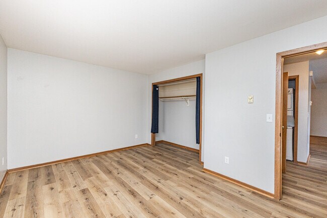 Building Photo - 605 Bakertown Dr