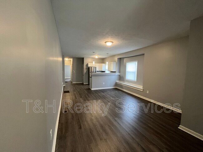 Building Photo - 2832 Central Ave