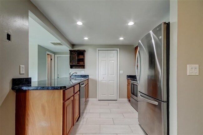 Building Photo - 7244 Amber Dr