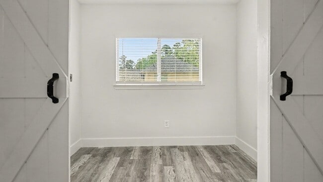 Building Photo - 17135 Yeoman Way