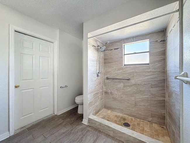 Building Photo - 7410 Dundee Ct