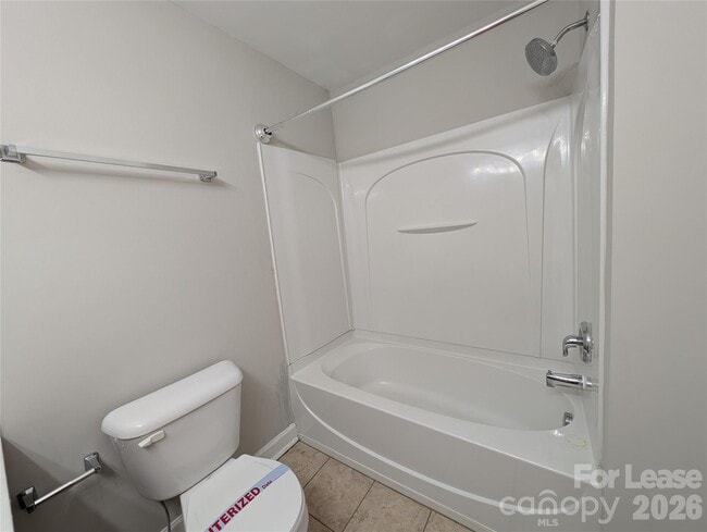 Building Photo - 1215 Green Oaks Ln