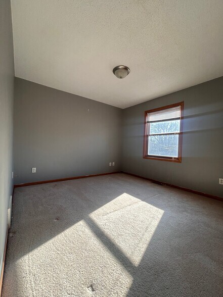 Building Photo - 1829 N Girard Ave