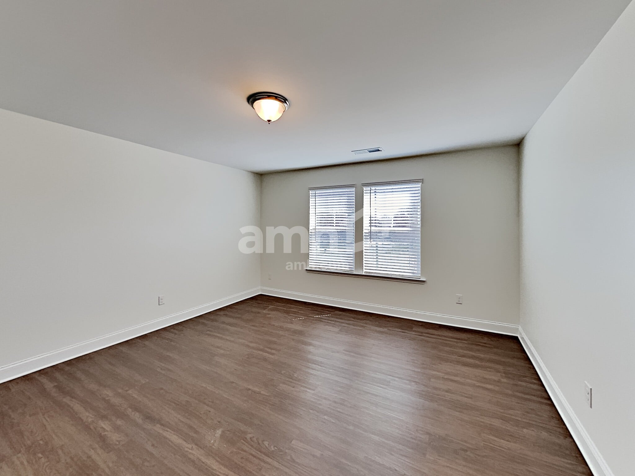 Building Photo - 215 Stowe Rd