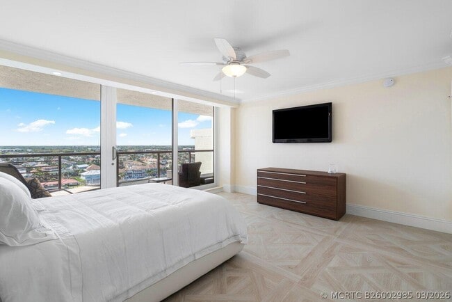 Building Photo - 2727 S Ocean Blvd