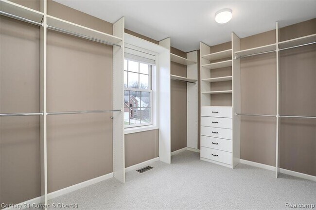 Building Photo - 41656 Steinbeck Glen