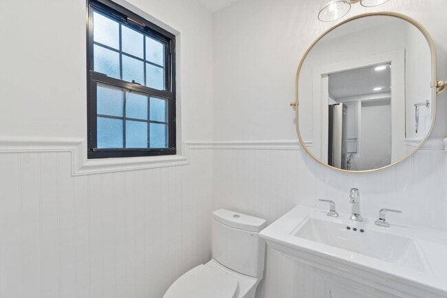 Building Photo - 82 Colgate St