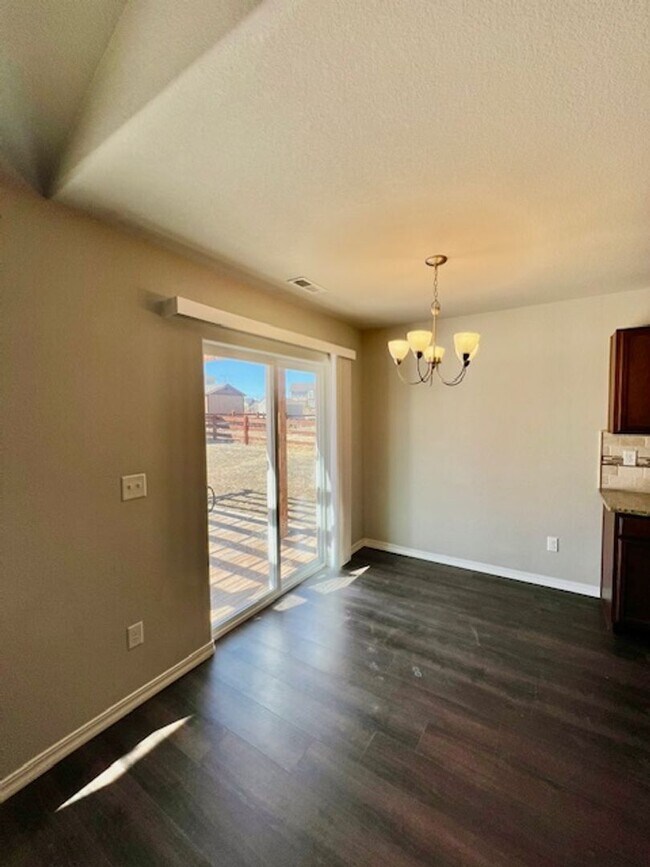 Building Photo - Charming 3 Bedroom Home In Falcon Highlands Available Now!