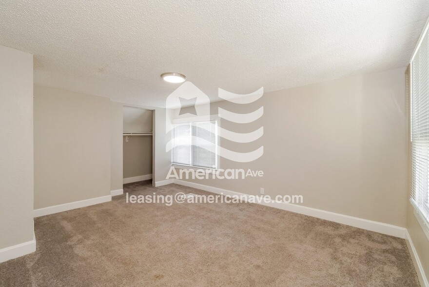 Building Photo - 5210 Saida St