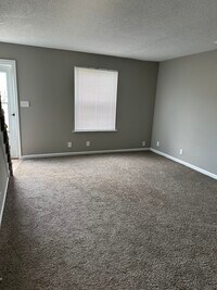 Building Photo - 1044 Pembroke Oak Grove Rd