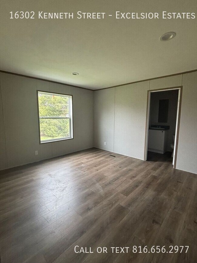 Building Photo - 16302 Kenneth Dr