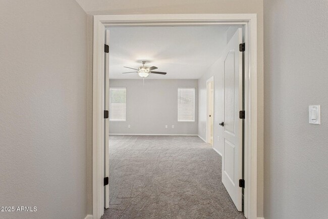 Building Photo - 1556 N Rockwell Ct