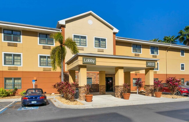 Building Photo - Furnished Studio-Tampa - Airport - Spruce ...