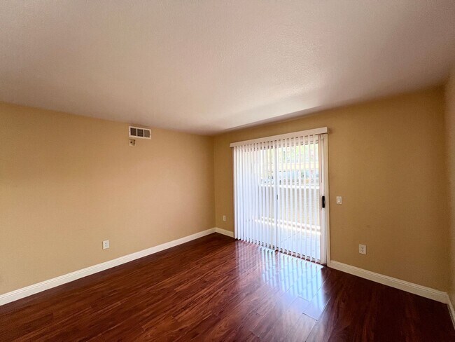 Building Photo - 5055 W Hacienda Ave