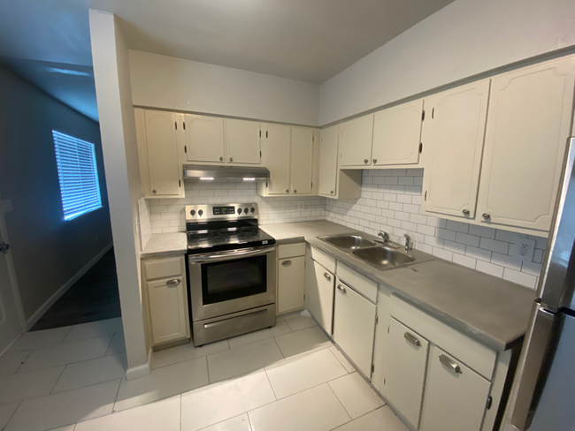 Primary Photo - 3737 E 27th Pl