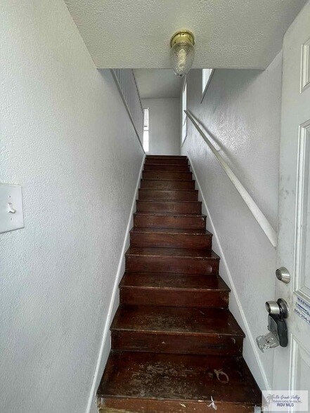 Building Photo - 521 N 9th St