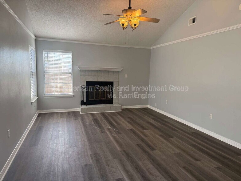 Building Photo - 1922 Heartland Dr