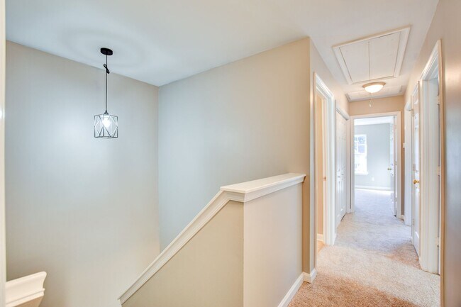 Building Photo - 960 Railroad Ave