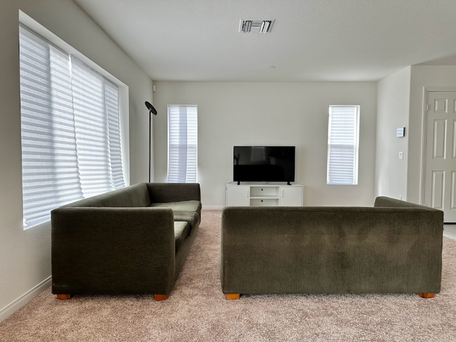 Building Photo - 20215 Patchfield Dr