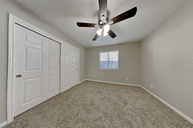 Building Photo - 21535 Sullivan Forest Dr