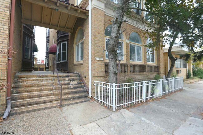 Primary Photo - 4011 Atlantic Ave