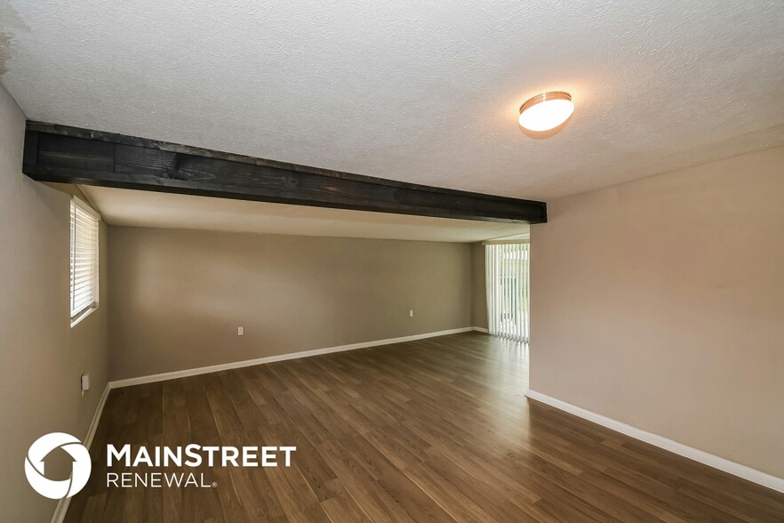 Building Photo - 335 Bonnlyn Dr