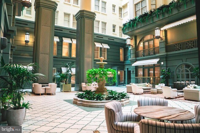 Building Photo - 200 S Broad St