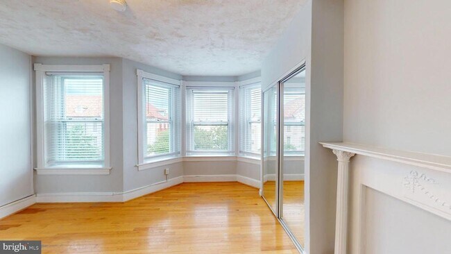 Building Photo - 1228 Fairmont St NW