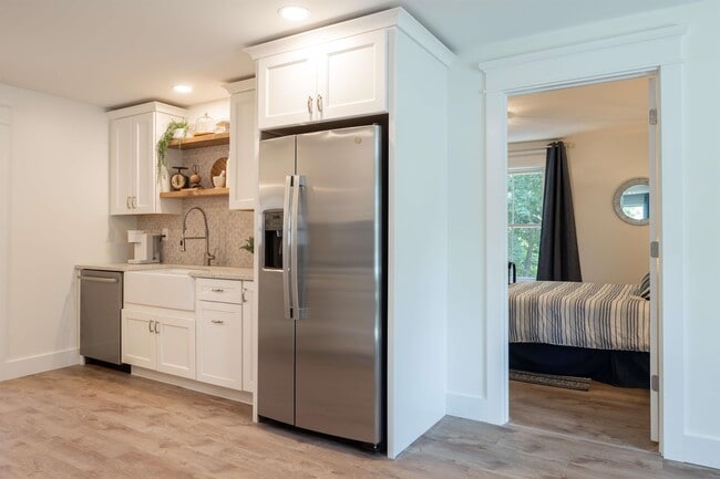 Building Photo - 37 Main Rd N