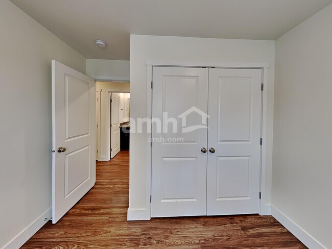 Building Photo - 33084 Ten Trails Pkwy