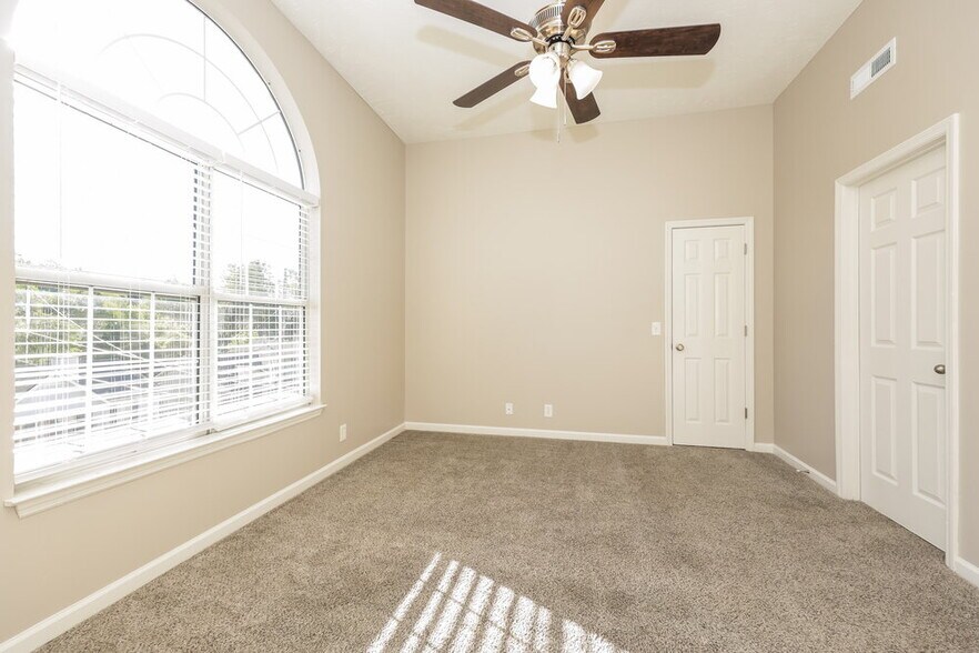 Building Photo - 2908 Split Oak Trail