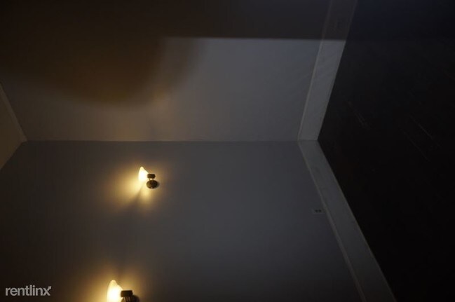 Building Photo - 2 br, 1 bath Condo - 802 Ellis St B Unit B