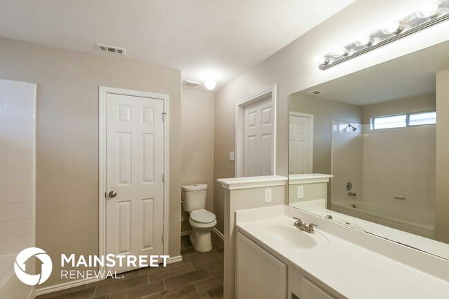 Building Photo - 10203 Crystal View