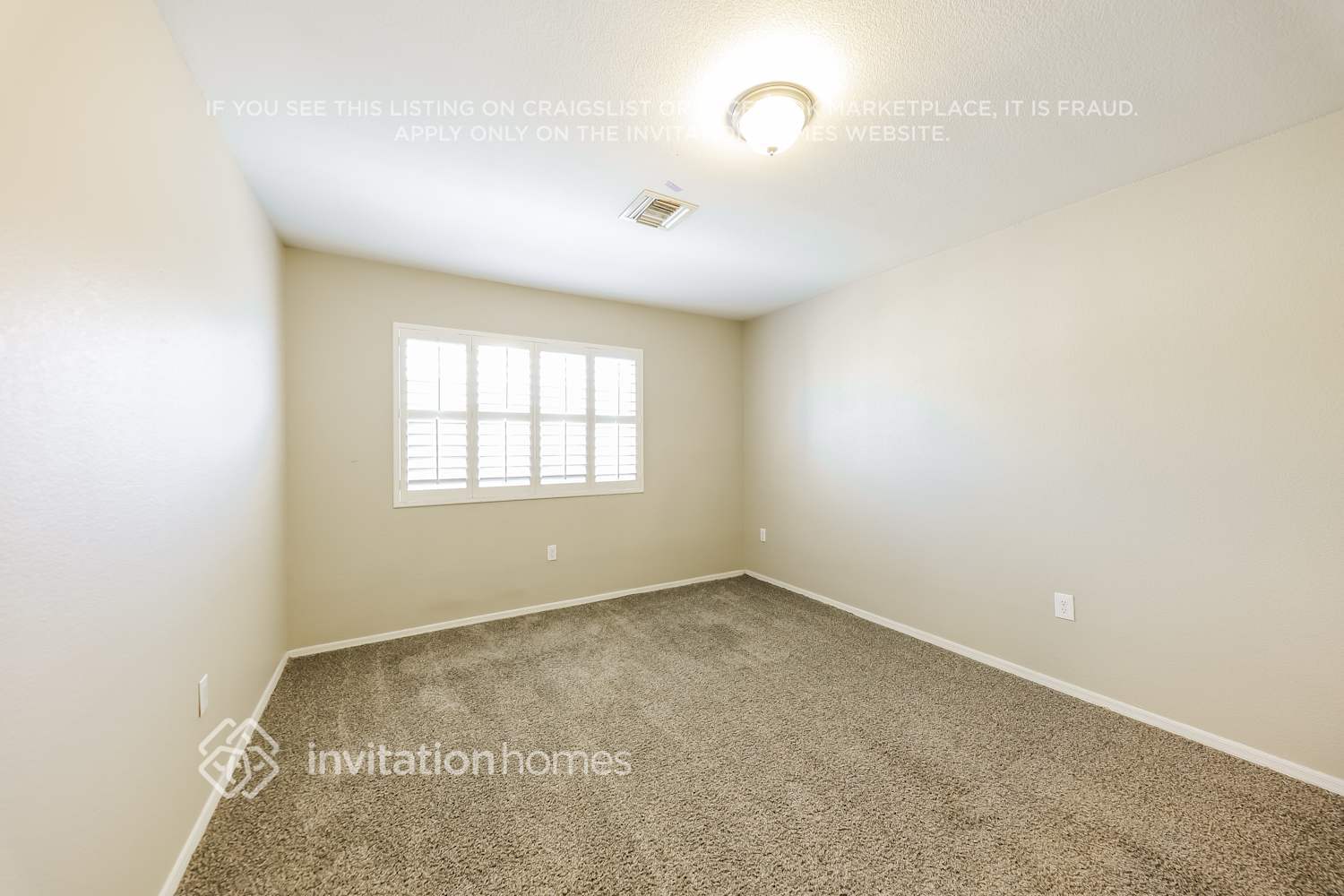 Building Photo - 1935 N Lazona Dr