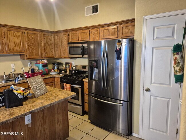 Building Photo - 3264 Tierra Mision Dr
