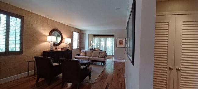 Building Photo - 6688 Via Regina