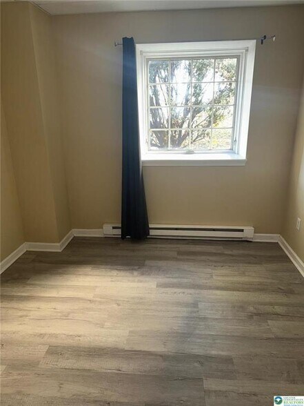 Building Photo - 252 Harris St