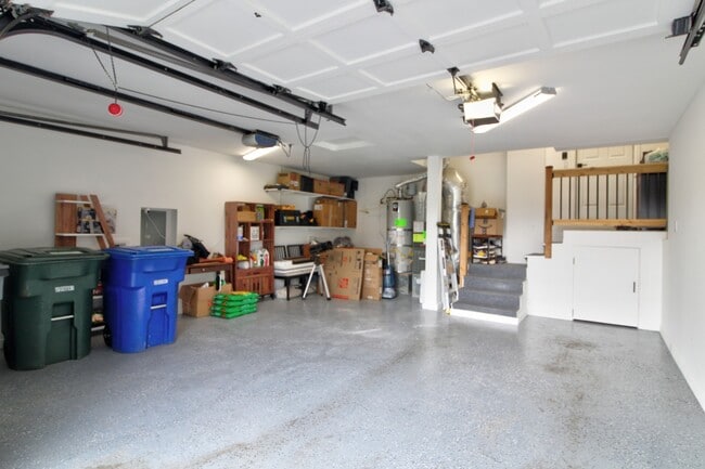 Building Photo - 940 223rd Pl NE