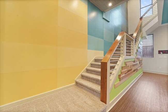 Building Photo - 334 Broad St