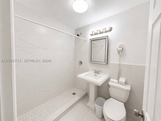 Building Photo - 3025 Indian Creek Dr