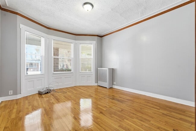 Building Photo - 199 Ege Ave