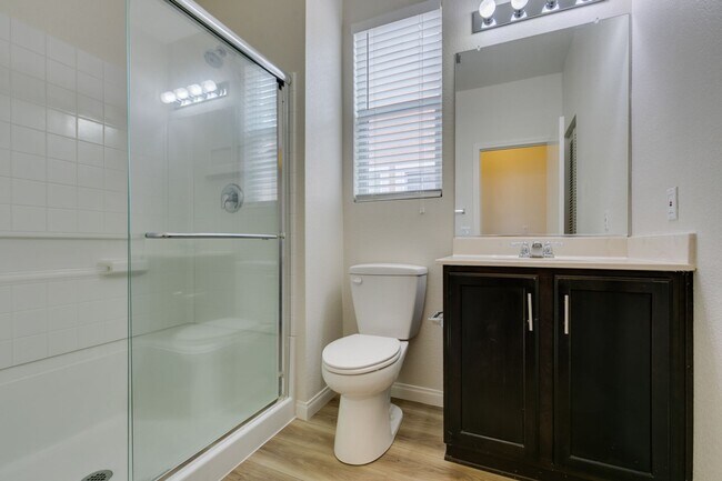 Building Photo - 3- Bedroom, 2- Bathroom home in Mountain's...