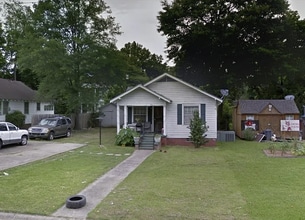 Building Photo - 1713 W 18th St